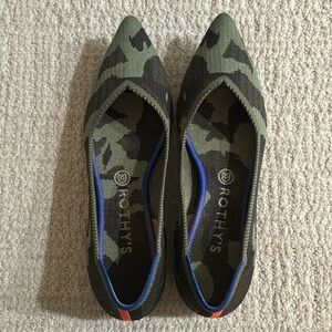 Rothy’s The Point flat size 10 in Olive Camo Green